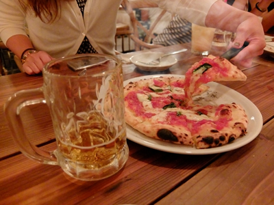 暴飲暴食は逆流性食道炎のもと